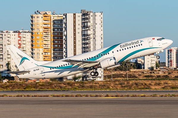 نکات مهم خرید بلیط هواپیمای تیلویند به همراه قوانین ایرلاین Tailwind